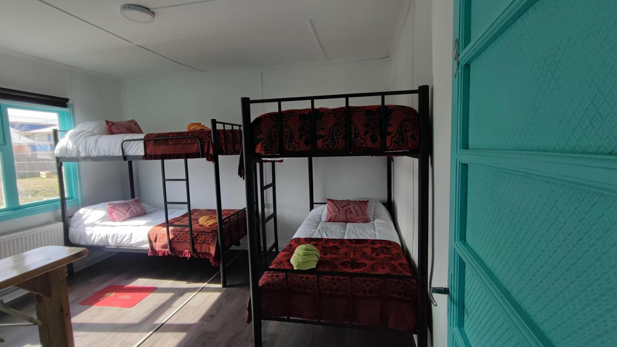 Hostel Kuntur Puerto Natales Dış mekan fotoğraf