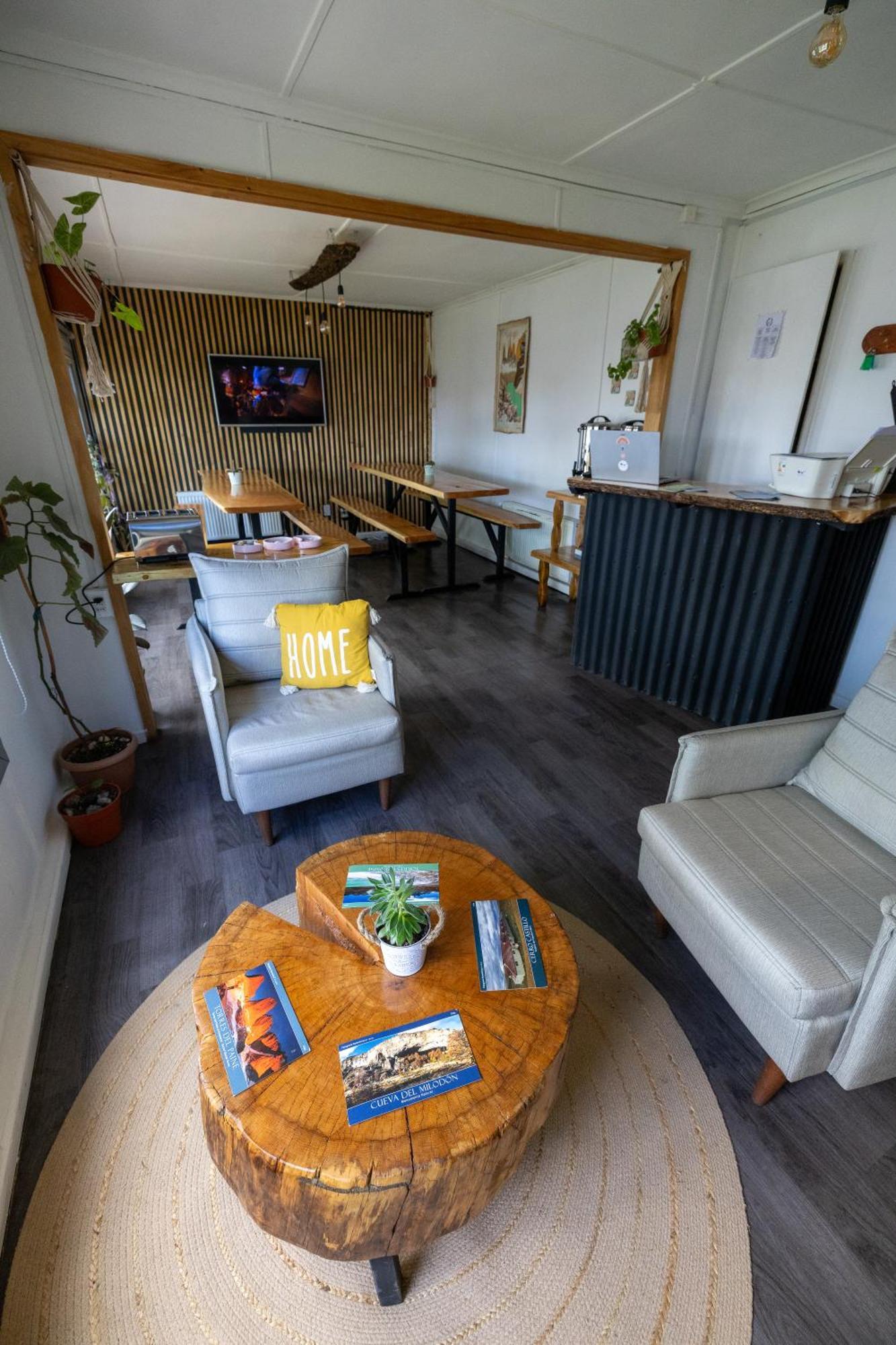 Hostel Kuntur Puerto Natales Dış mekan fotoğraf